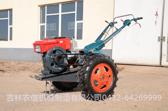 NX101型(xing)四驅手扶(fú)拖拉機