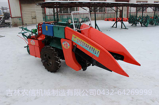 4YZ-1玉米聯合(he)收獲機