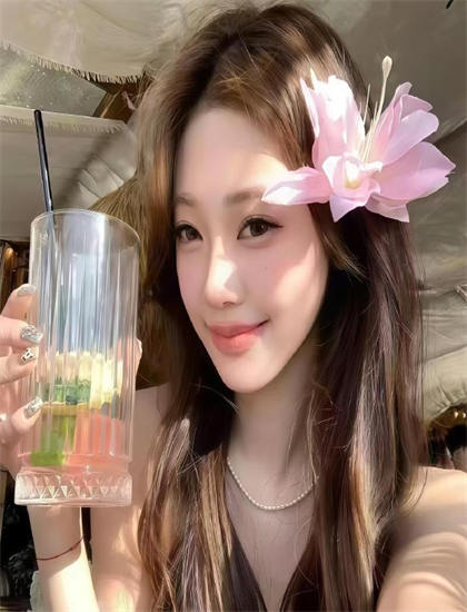 探索《余生菀苑》的奥秘：隐藏细节与深层意义