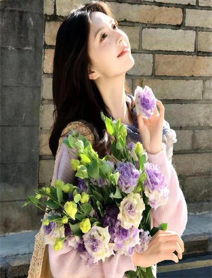 蒂莫西的奇异生活不同导演版本比较：艺术风格差异解构分析